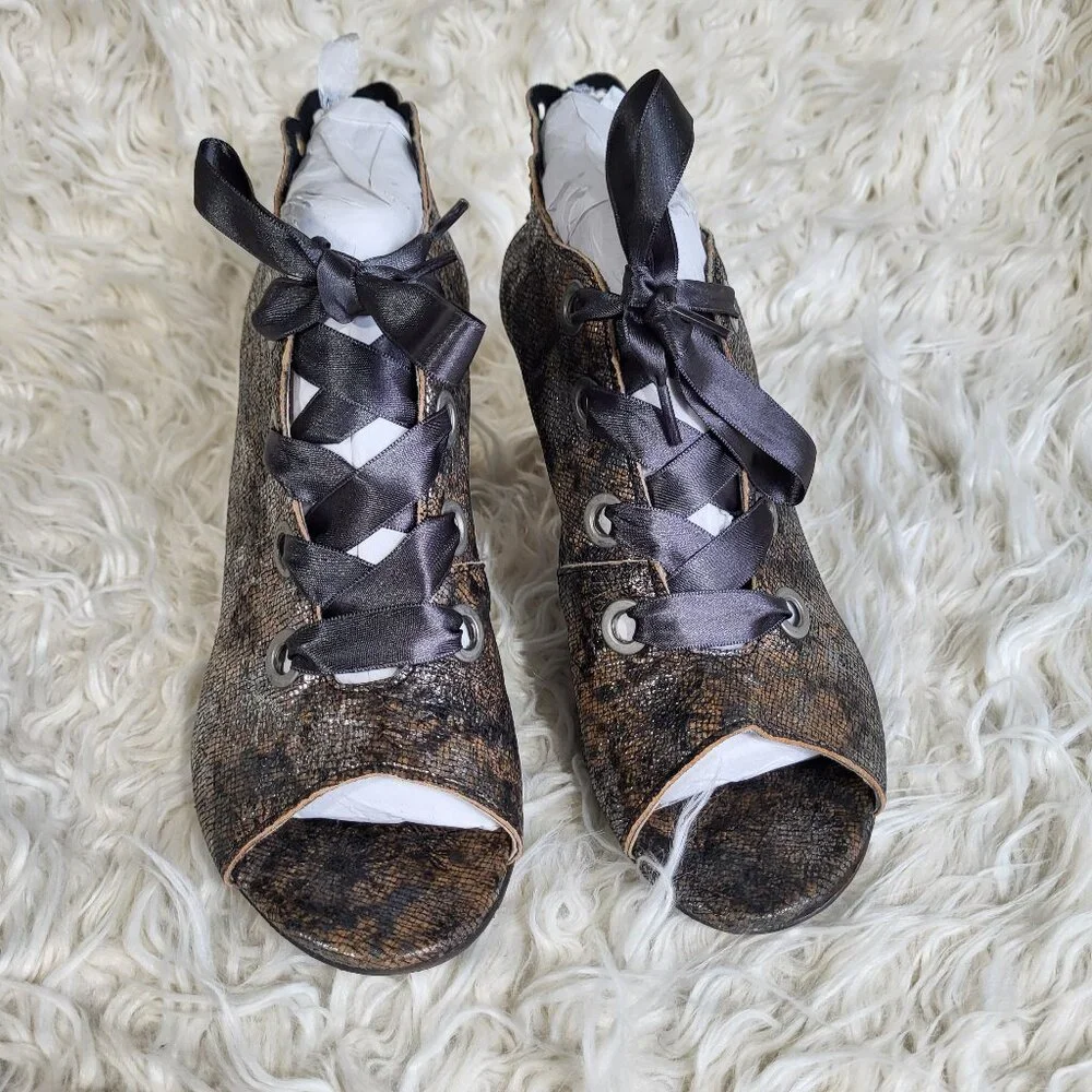 Rovers Leather Burgundy Classic sandals Made in Portugal - Size 39 / US 8 - Picture 2 of 11